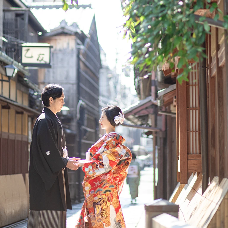 結婚写真 京都 前撮り 祇園新橋 古都の街並みの和装撮影
