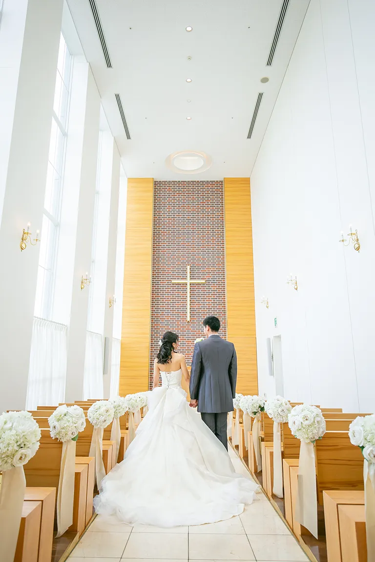 チャペルフォトウェディング 新婦新婦バージンロード