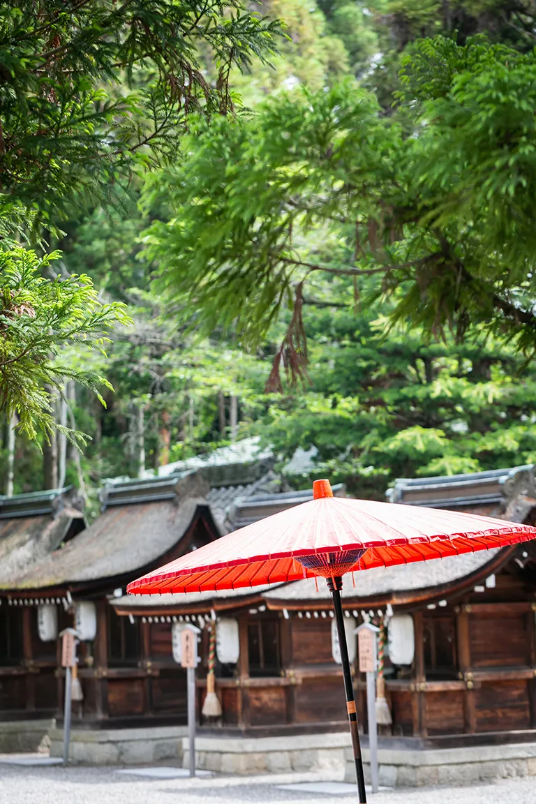 建部大社の境内