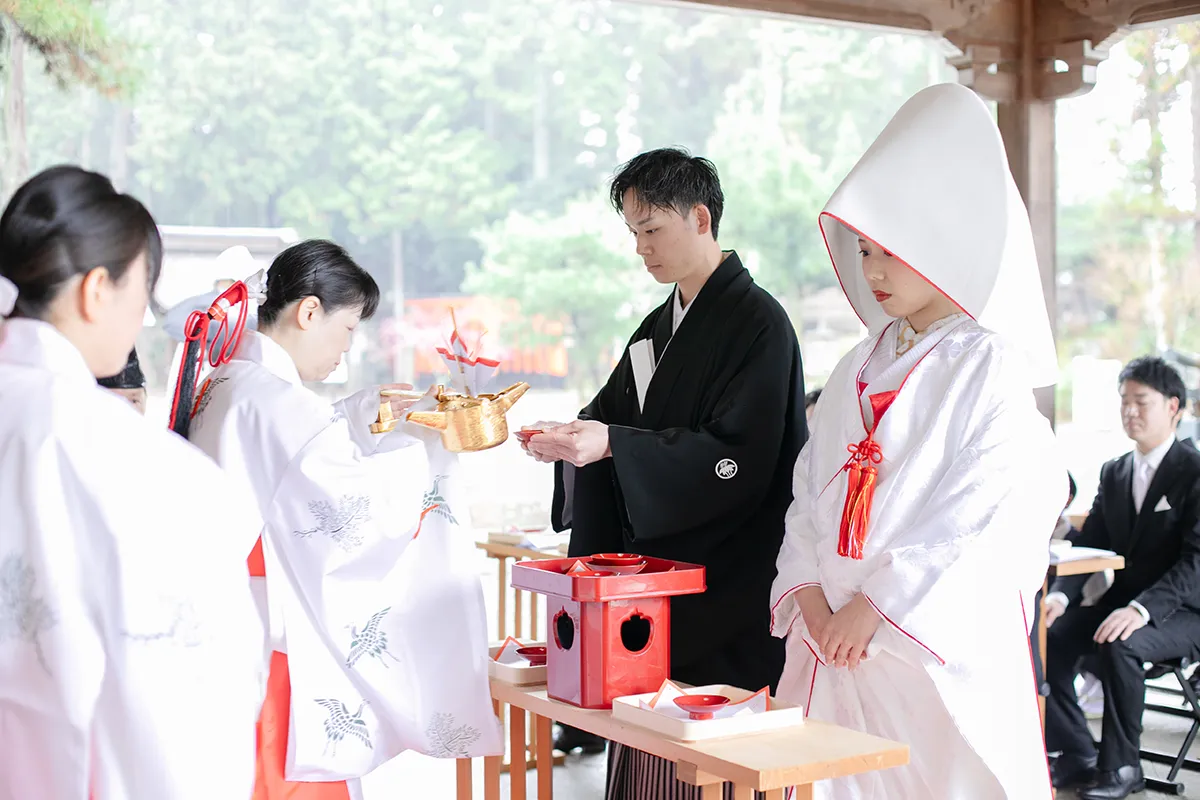 建部大社で神前結婚式