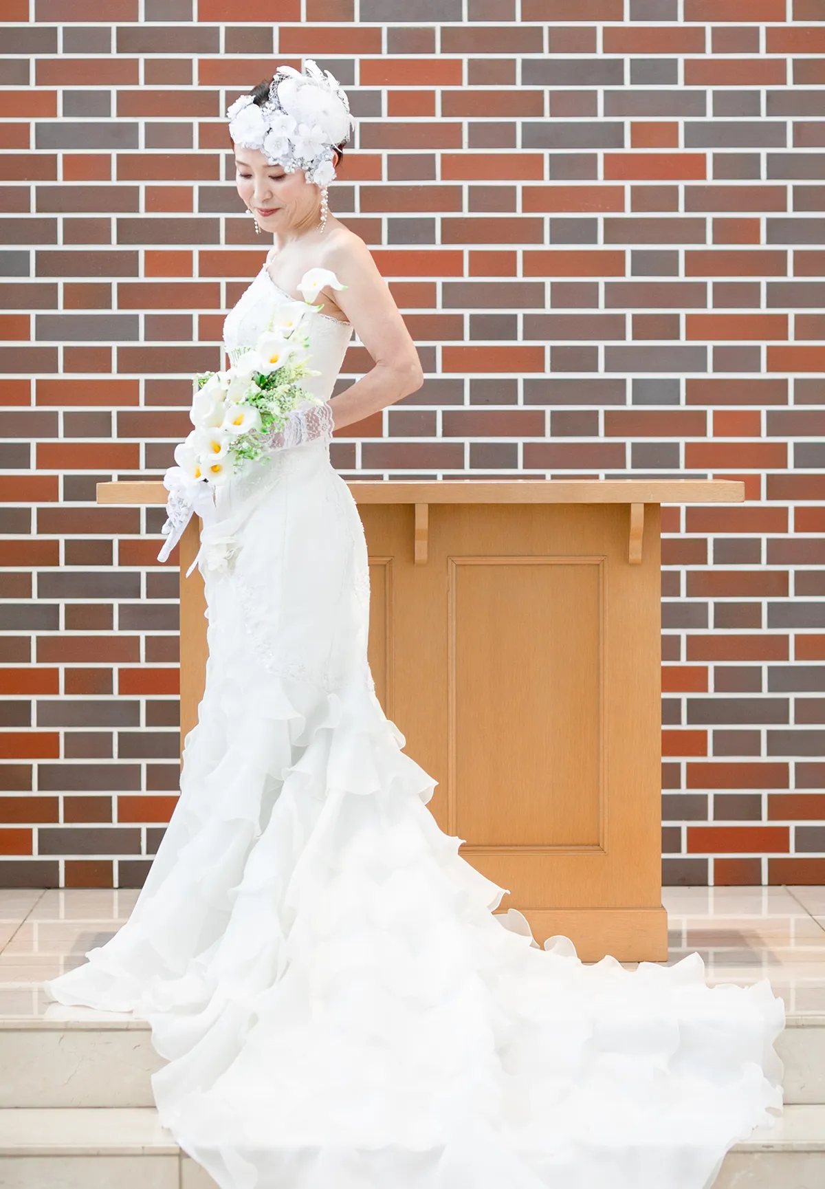 チャペルフォトウェディング　新婦　ウェディングドレス